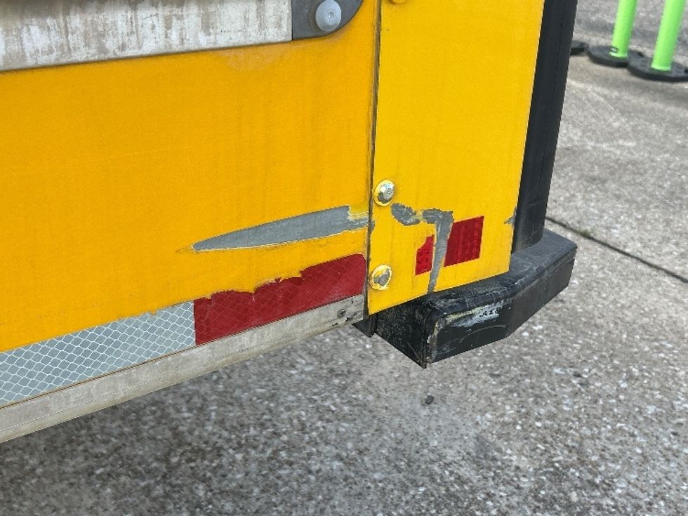 Light Duty Box Truck-Light and Medium Duty Trucks-GMC-2022-Savana G33903-Beaumont-TX-86,634\n\t\tmiles-$ 29,750 - Image 24