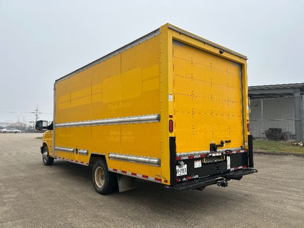 Light Duty Box Truck-Light and Medium Duty Trucks-GMC-2022-Savana G33903-Beaumont-TX-86,634\n\t\tmiles-$ 29,750 - Image 6