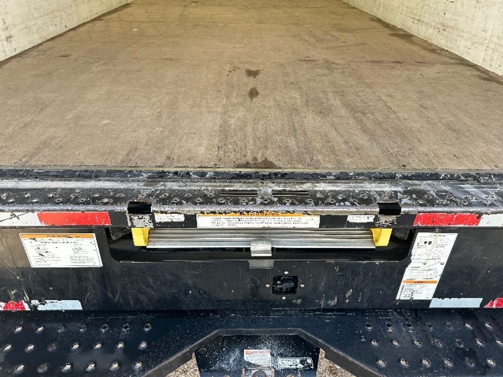 Light Duty Box Truck-Light and Medium Duty Trucks-GMC-2022-Savana G33903-Beaumont-TX-86,634\n\t\tmiles-$ 29,750 - Image 9