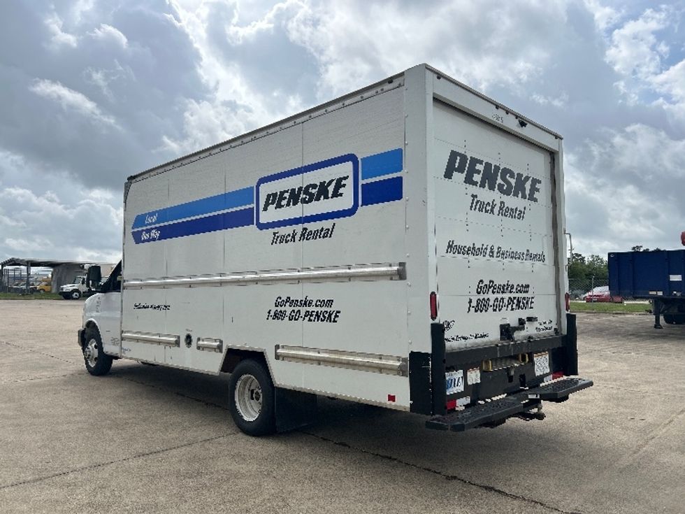 Light Duty Box Truck-Light and Medium Duty Trucks-GMC-2022-Savana G33903-Beaumont-TX-88,942\n\t\tmiles-$ 33,750 - Image 6