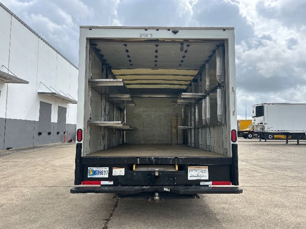 Light Duty Box Truck-Light and Medium Duty Trucks-GMC-2022-Savana G33903-Beaumont-TX-88,942\n\t\tmiles-$ 33,750 - Image 8