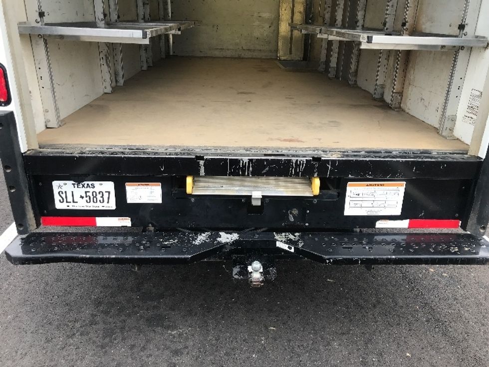 Light Duty Box Truck-Light and Medium Duty Trucks-GMC-2022-Savana G33903-Beaumont-TX-88,942\n\t\tmiles-$ 33,750 - Image 9