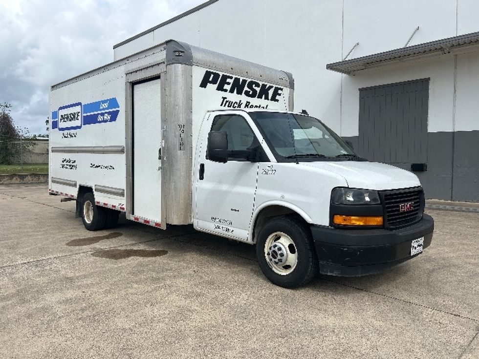 Light Duty Box Truck-Light and Medium Duty Trucks-GMC-2022-Savana G33903-Beaumont-TX-90,461\n\t\tmiles-$ 35,000 - Image 1