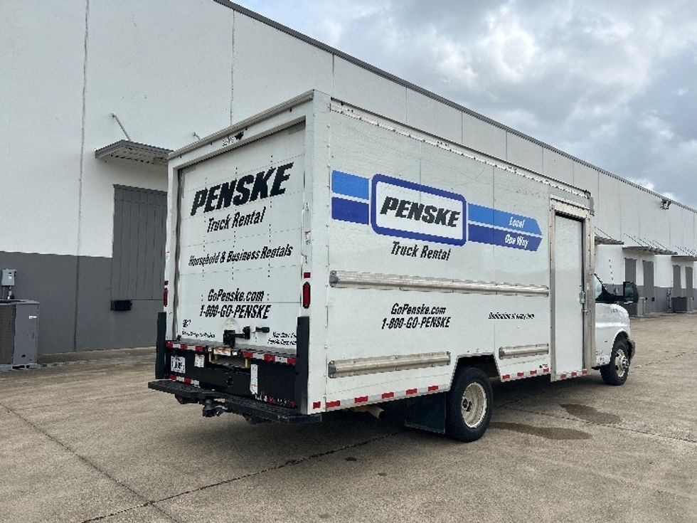 Light Duty Box Truck-Light and Medium Duty Trucks-GMC-2022-Savana G33903-Beaumont-TX-90,461\n\t\tmiles-$ 35,000 - Image 12