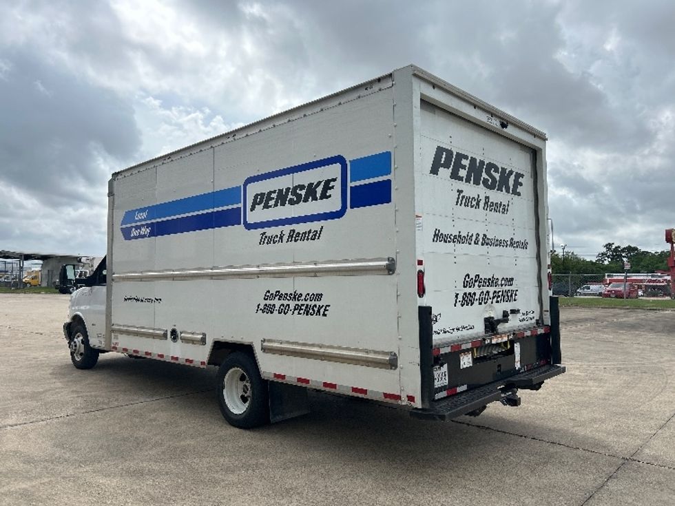 Light Duty Box Truck-Light and Medium Duty Trucks-GMC-2022-Savana G33903-Beaumont-TX-90,461\n\t\tmiles-$ 35,000 - Image 6