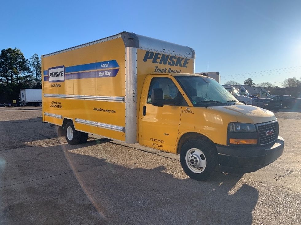 Light Duty Box Truck-Light and Medium Duty Trucks-GMC-2022-Savana G33903-Belden-MS-105,836\n\t\tmiles-$ 27,000 - Image 1
