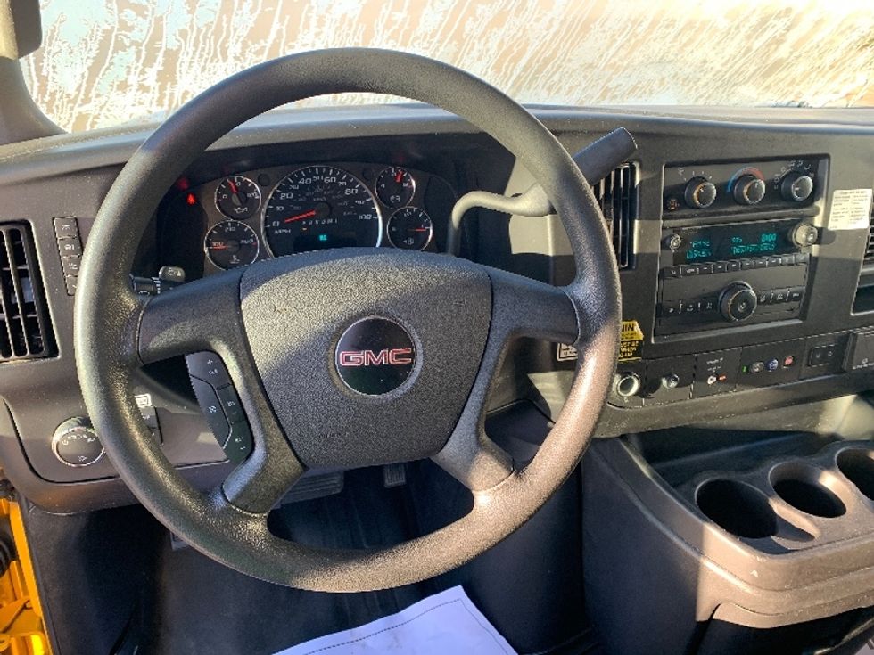 Light Duty Box Truck-Light and Medium Duty Trucks-GMC-2022-Savana G33903-Belden-MS-105,836\n\t\tmiles-$ 27,000 - Image 17