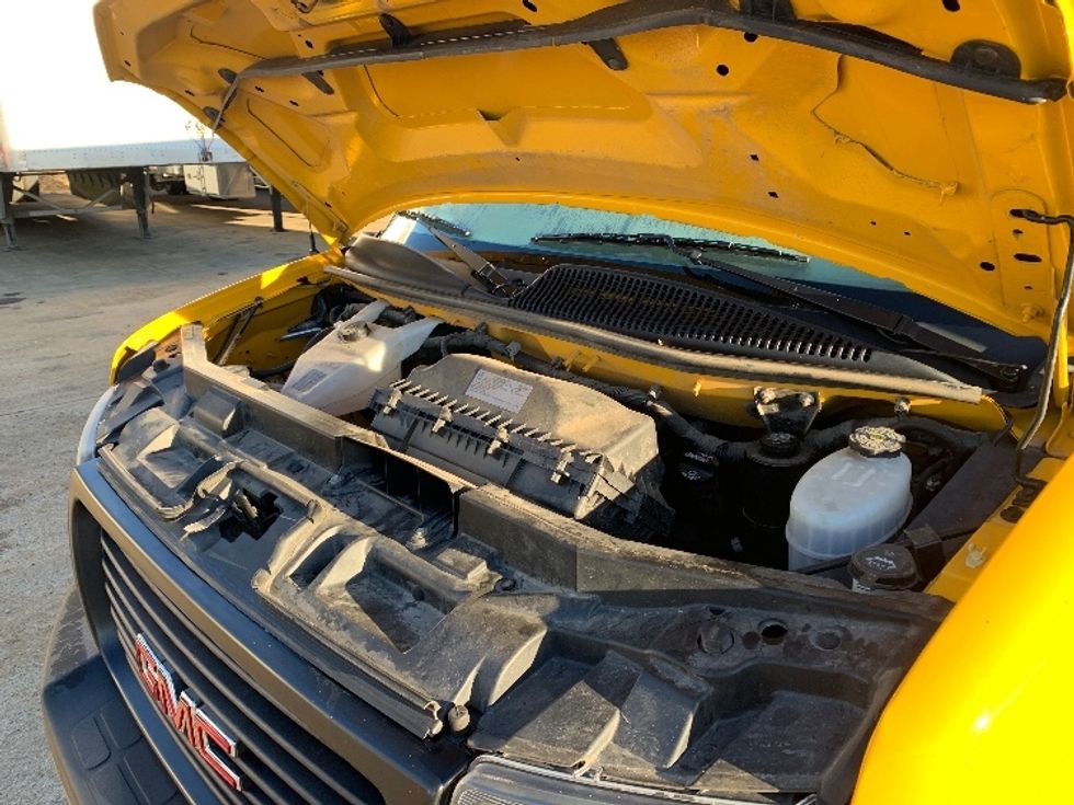 Light Duty Box Truck-Light and Medium Duty Trucks-GMC-2022-Savana G33903-Belden-MS-105,836\n\t\tmiles-$ 27,000 - Image 24