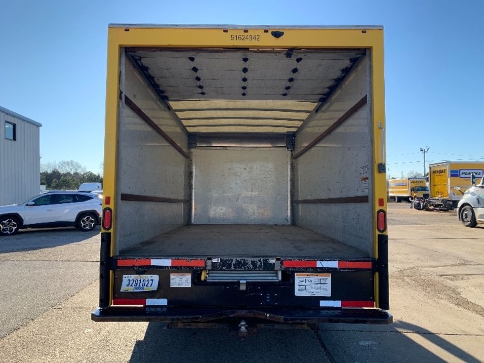 Light Duty Box Truck-Light and Medium Duty Trucks-GMC-2022-Savana G33903-Belden-MS-105,836\n\t\tmiles-$ 27,000 - Image 8