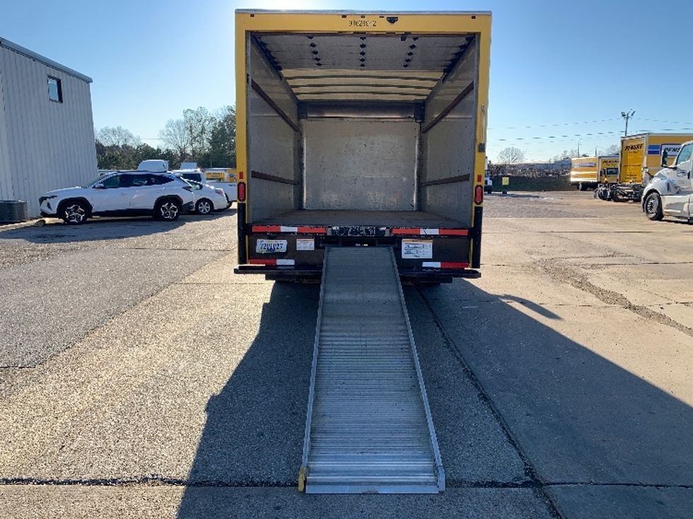 Light Duty Box Truck-Light and Medium Duty Trucks-GMC-2022-Savana G33903-Belden-MS-105,836\n\t\tmiles-$ 27,000 - Image 9