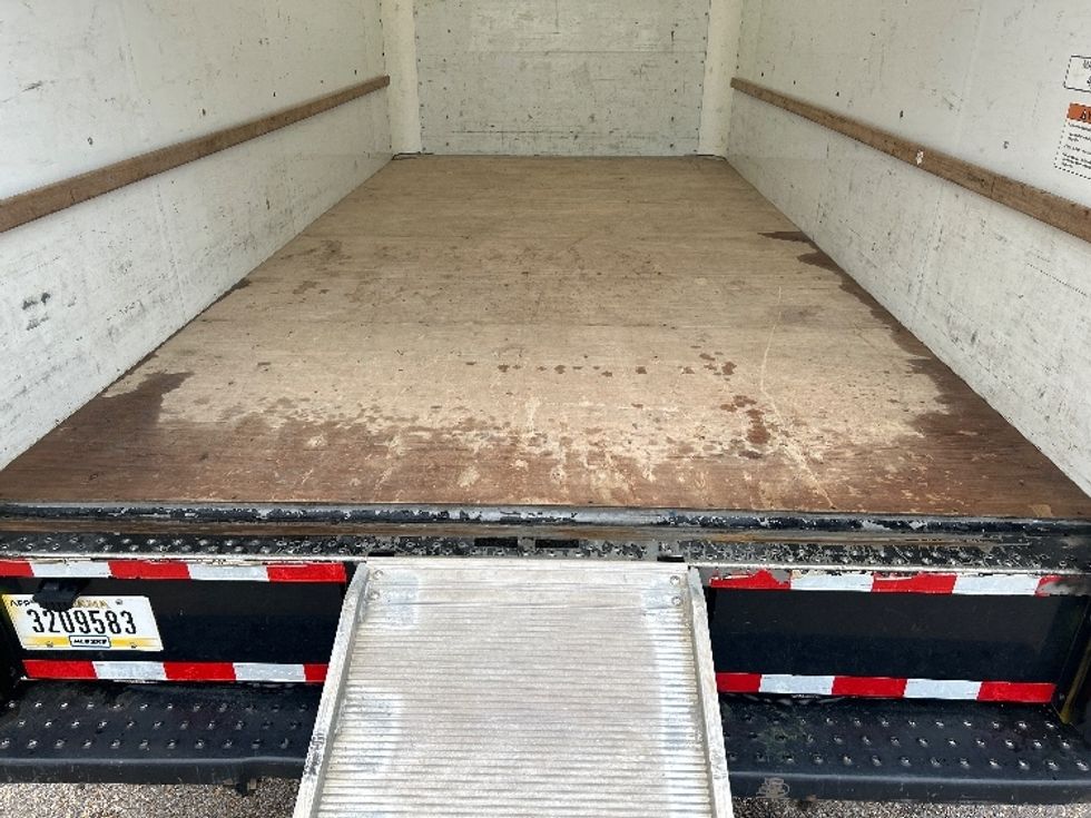 Light Duty Box Truck-Light and Medium Duty Trucks-GMC-2022-Savana G33903-Belden-MS-115,469\n\t\tmiles-$ 25,000 - Image 10