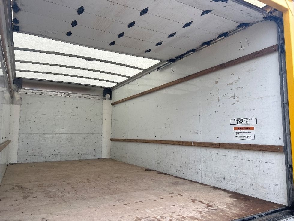 Light Duty Box Truck-Light and Medium Duty Trucks-GMC-2022-Savana G33903-Belden-MS-115,469\n\t\tmiles-$ 25,000 - Image 12