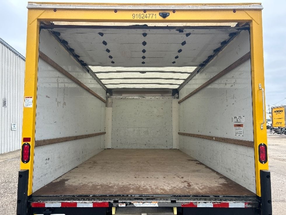 Light Duty Box Truck-Light and Medium Duty Trucks-GMC-2022-Savana G33903-Belden-MS-115,469\n\t\tmiles-$ 25,000 - Image 8