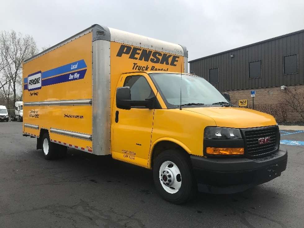 Used Light Duty Box Trucks for Sale in Bensalem - Penske Used Trucks