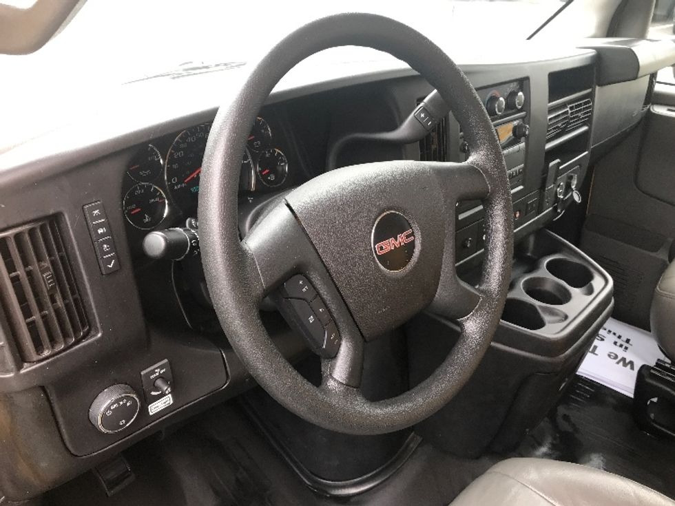 Light Duty Box Truck-Light and Medium Duty Trucks-GMC-2022-Savana G33903-Bensalem-PA-96,369\n\t\tmiles-$ 29,000 - Image 17