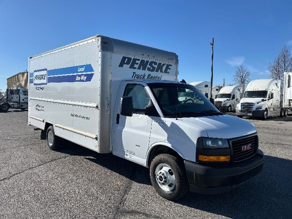 Light Duty Box Truck-Light and Medium Duty Trucks-GMC-2022-Savana G33903-Billings-MT-102,889\n\t\tmiles-$ 32,250 - Image 1