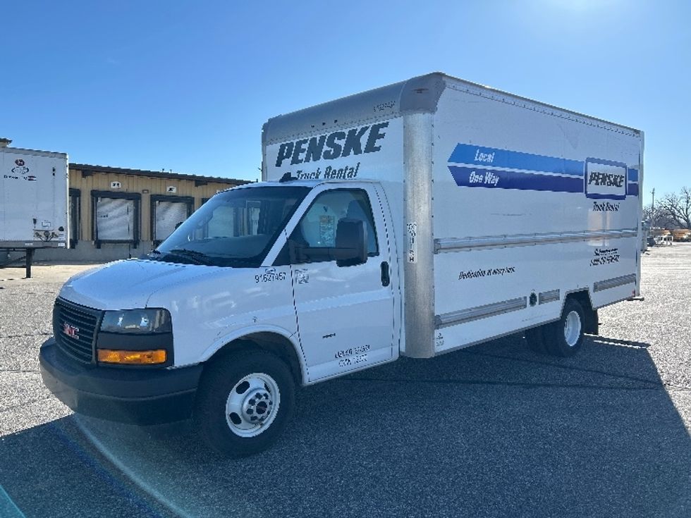 Light Duty Box Truck-Light and Medium Duty Trucks-GMC-2022-Savana G33903-Billings-MT-102,889\n\t\tmiles-$ 32,250 - Image 3