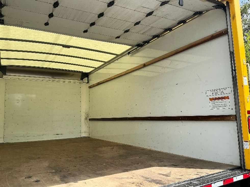 Light Duty Box Truck-Light and Medium Duty Trucks-GMC-2022-Savana G33903-Birmingham-AL-116,974\n\t\tmiles-$ 24,750 - Image 12