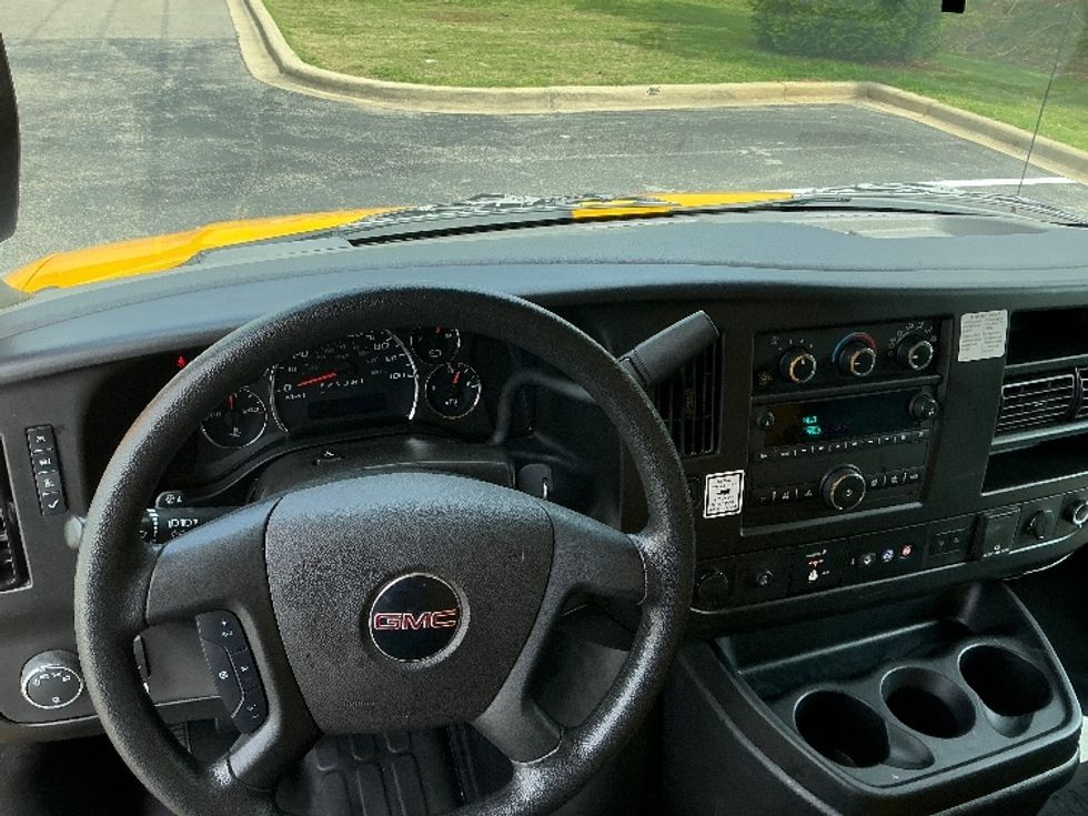 Light Duty Box Truck-Light and Medium Duty Trucks-GMC-2022-Savana G33903-Birmingham-AL-116,974\n\t\tmiles-$ 24,750 - Image 17