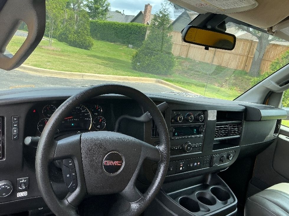 Light Duty Box Truck-Light and Medium Duty Trucks-GMC-2022-Savana G33903-Birmingham-AL-116,974\n\t\tmiles-$ 24,750 - Image 18