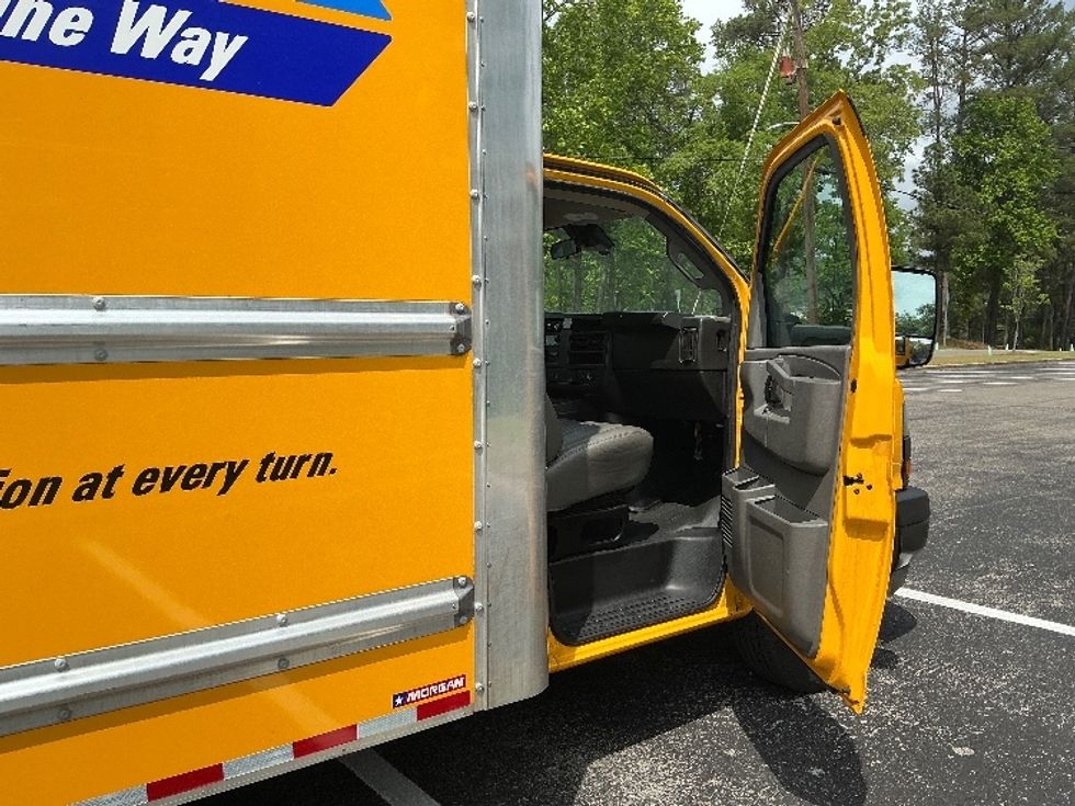 Light Duty Box Truck-Light and Medium Duty Trucks-GMC-2022-Savana G33903-Birmingham-AL-116,974\n\t\tmiles-$ 24,750 - Image 20