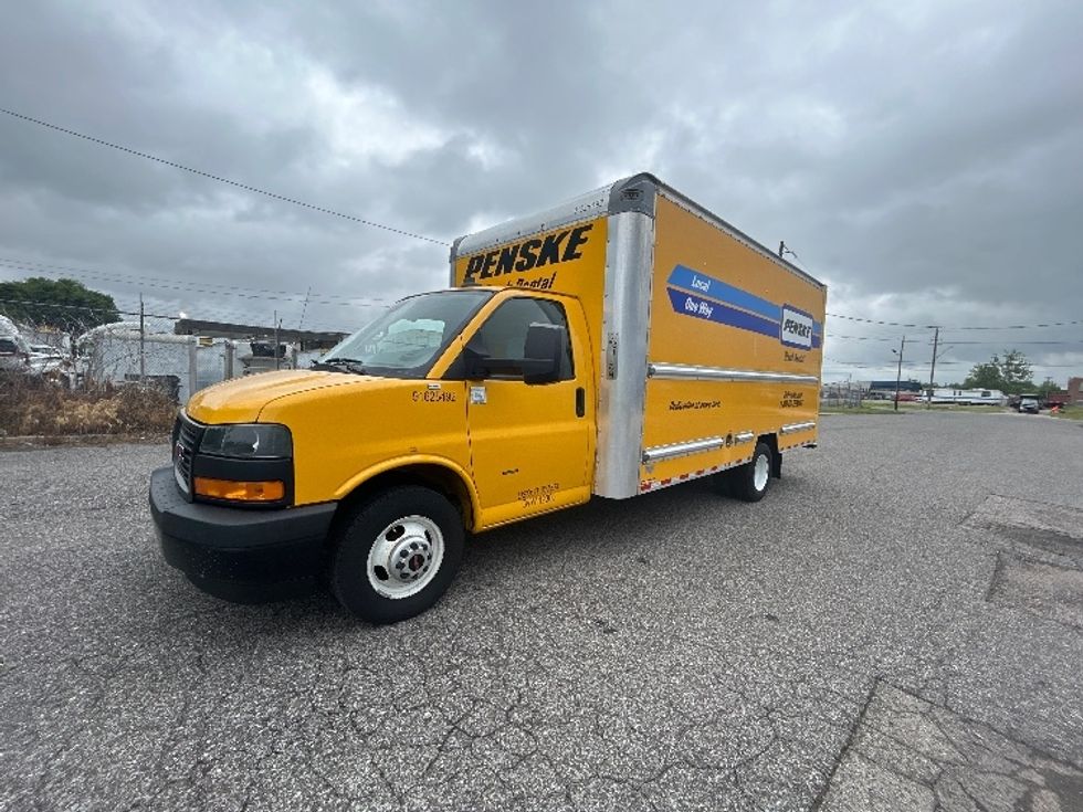 Light Duty Box Truck-Light and Medium Duty Trucks-GMC-2022-Savana G33903-Birmingham-AL-123,891\n\t\tmiles-$ 24,750 - Image 1