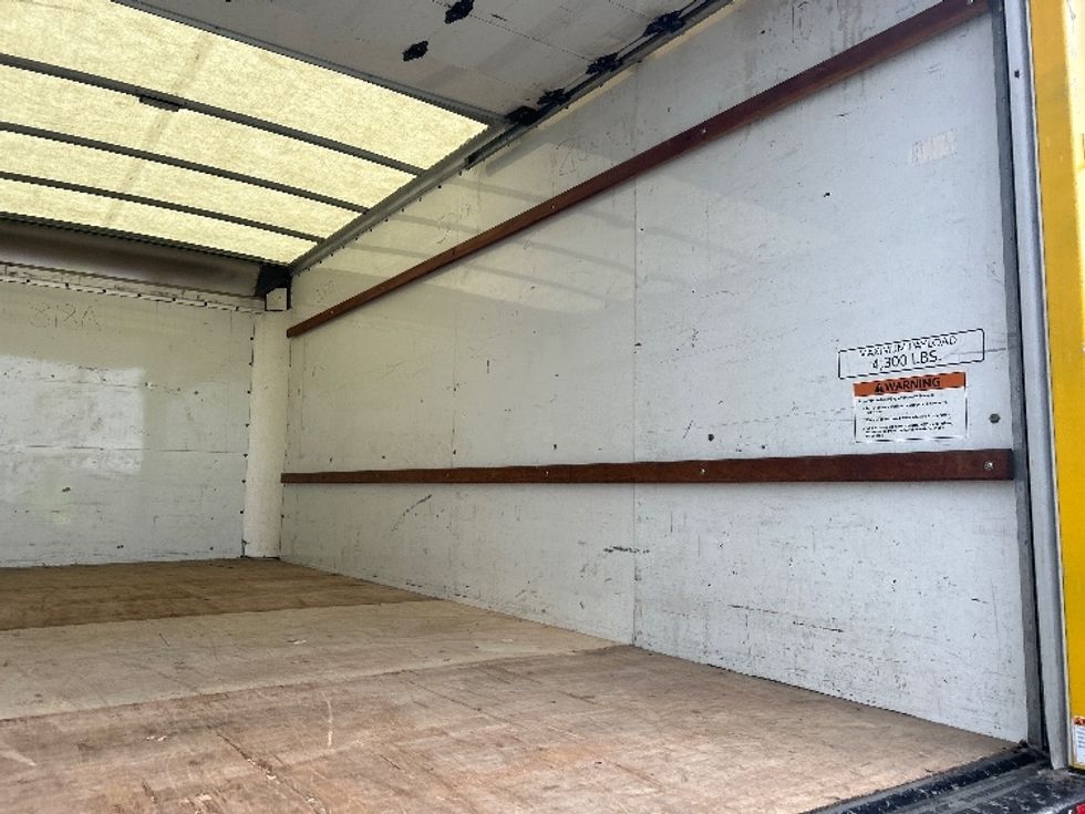 Light Duty Box Truck-Light and Medium Duty Trucks-GMC-2022-Savana G33903-Birmingham-AL-123,891\n\t\tmiles-$ 24,750 - Image 10