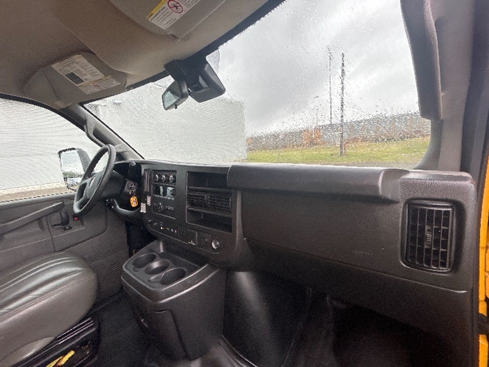 Light Duty Box Truck-Light and Medium Duty Trucks-GMC-2022-Savana G33903-Birmingham-AL-123,891\n\t\tmiles-$ 24,750 - Image 18