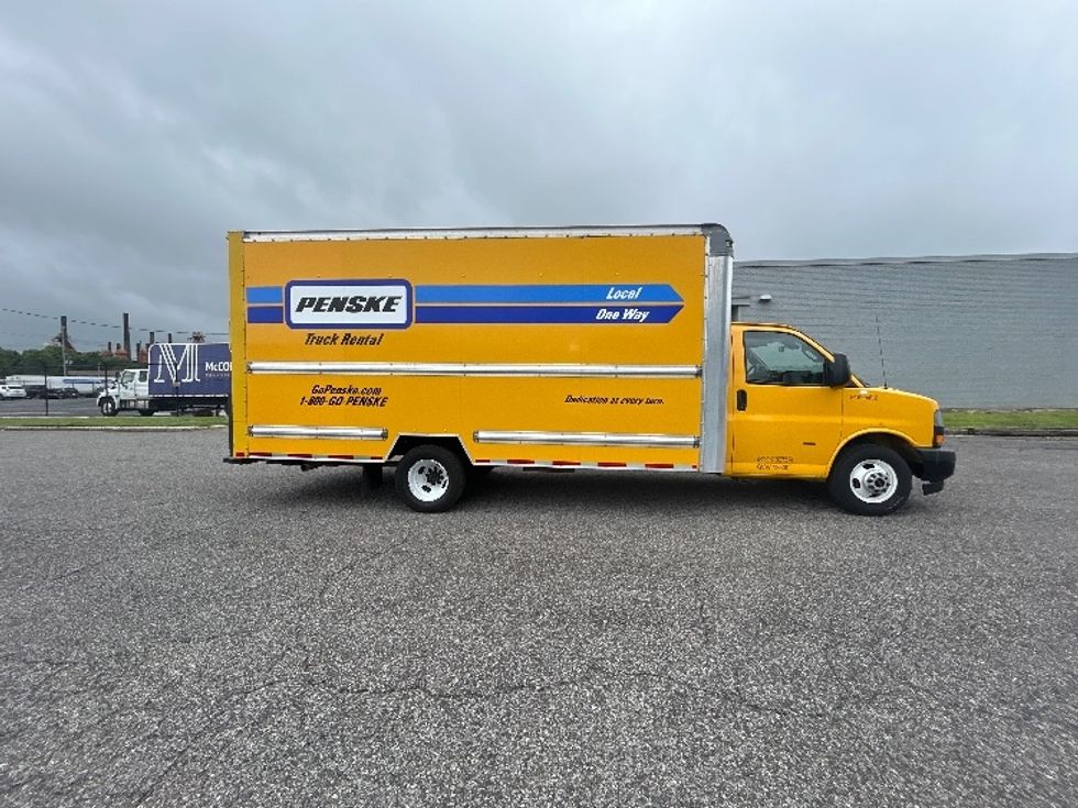 Light Duty Box Truck-Light and Medium Duty Trucks-GMC-2022-Savana G33903-Birmingham-AL-123,891\n\t\tmiles-$ 24,750 - Image 4