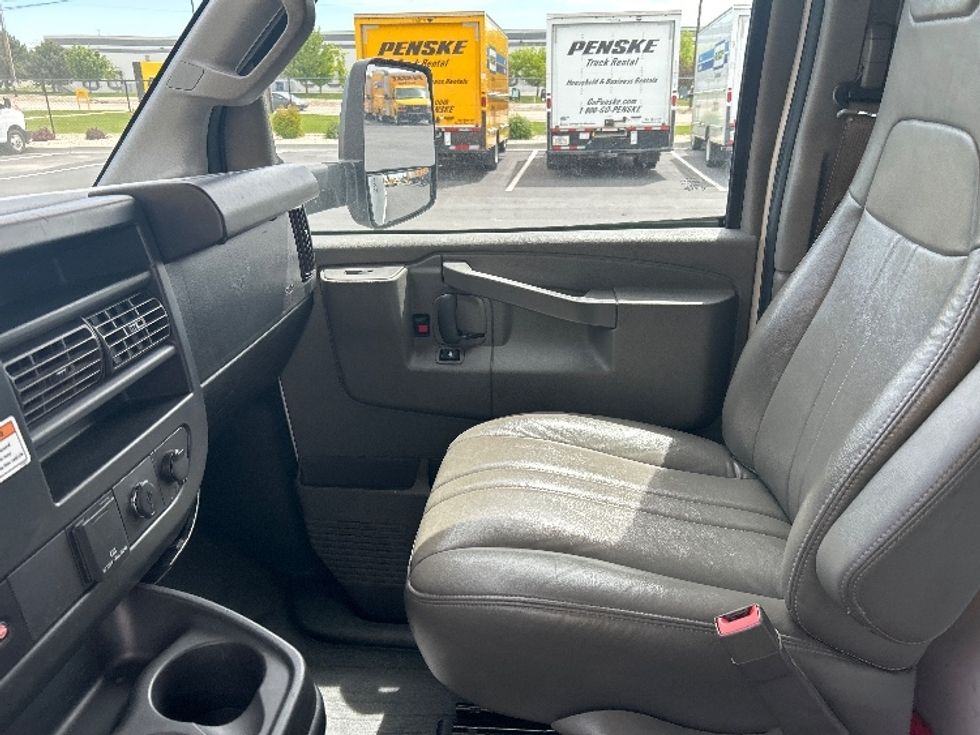 Light Duty Box Truck-Light and Medium Duty Trucks-GMC-2022-Savana G33903-Boise-ID-101,061\n\t\tmiles-$ 30,750 - Image 20