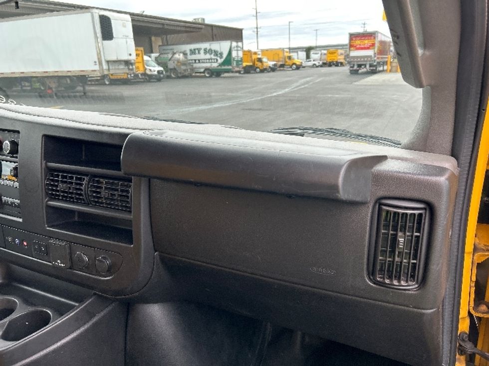 Light Duty Box Truck-Light and Medium Duty Trucks-GMC-2022-Savana G33903-Boise-ID-108,361\n\t\tmiles-$ 28,500 - Image 21