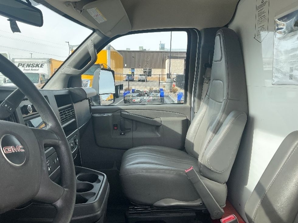 Light Duty Box Truck-Light and Medium Duty Trucks-GMC-2022-Savana G33903-Boise-ID-48,294\n\t\tmiles-$ 48,000 - Image 19