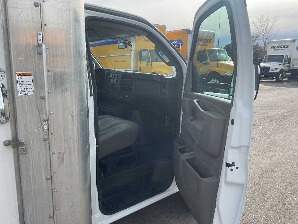 Light Duty Box Truck-Light and Medium Duty Trucks-GMC-2022-Savana G33903-Boise-ID-48,294\n\t\tmiles-$ 48,000 - Image 20