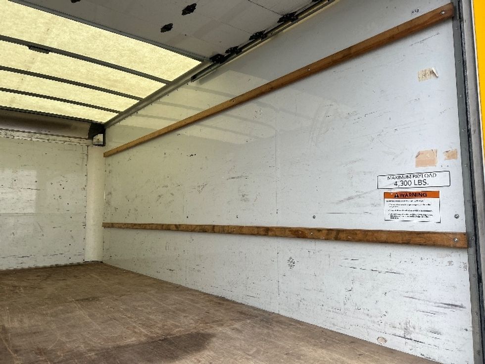 Light Duty Box Truck-Light and Medium Duty Trucks-GMC-2022-Savana G33903-Boise-ID-86,025\n\t\tmiles-$ 31,500 - Image 12