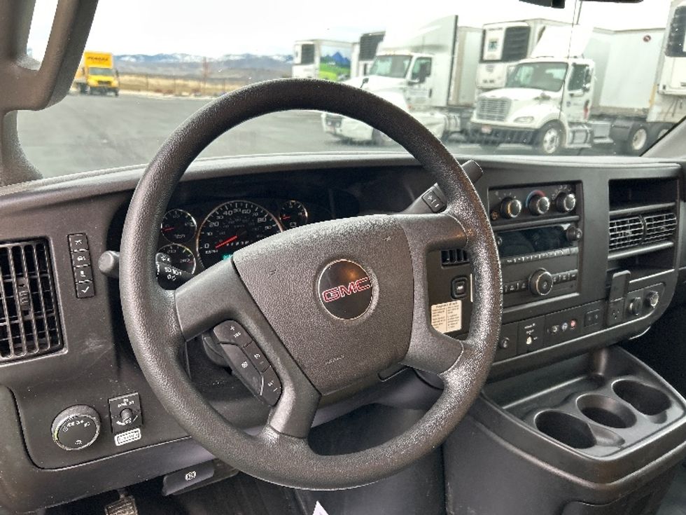 Light Duty Box Truck-Light and Medium Duty Trucks-GMC-2022-Savana G33903-Boise-ID-86,025\n\t\tmiles-$ 31,500 - Image 17