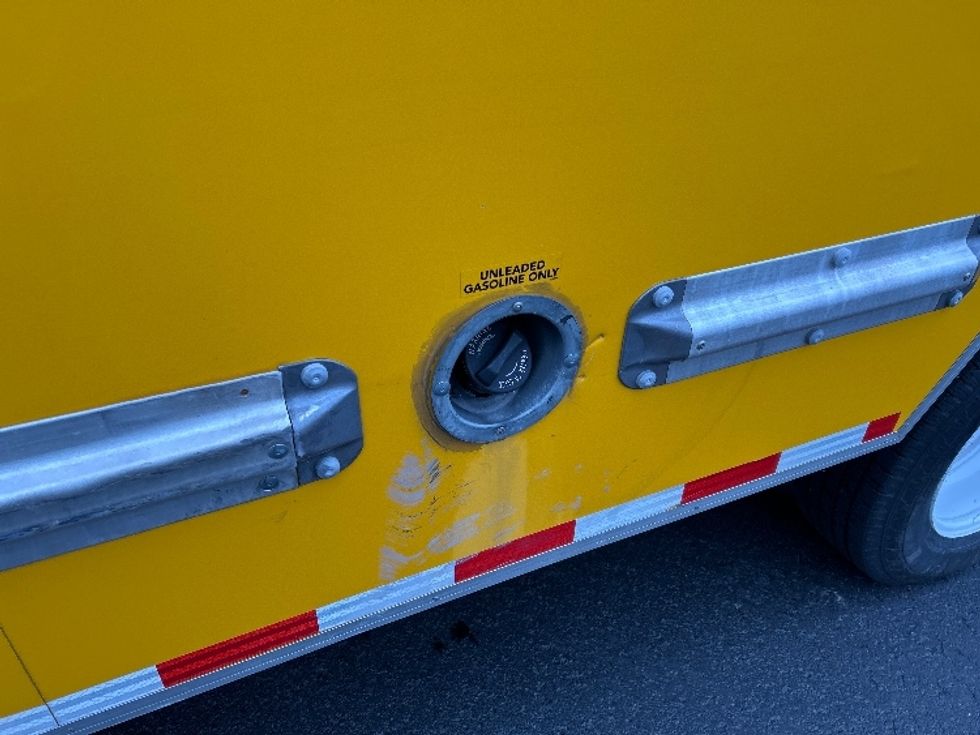 Light Duty Box Truck-Light and Medium Duty Trucks-GMC-2022-Savana G33903-Boise-ID-86,025\n\t\tmiles-$ 31,500 - Image 25