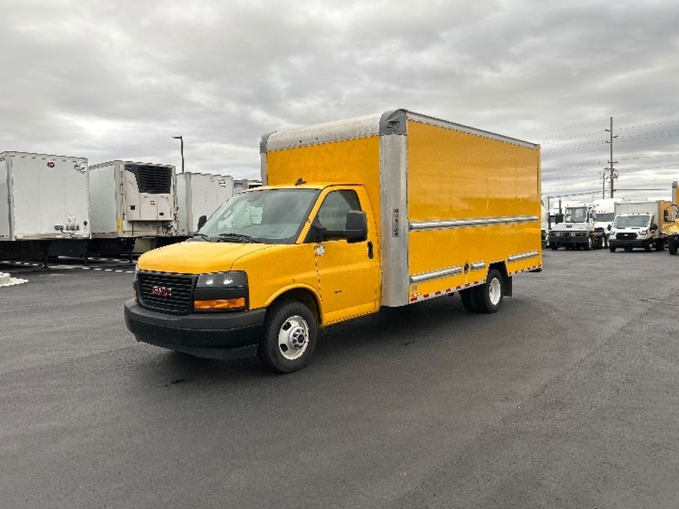 Light Duty Box Truck-Light and Medium Duty Trucks-GMC-2022-Savana G33903-Boise-ID-86,025\n\t\tmiles-$ 31,500 - Image 3