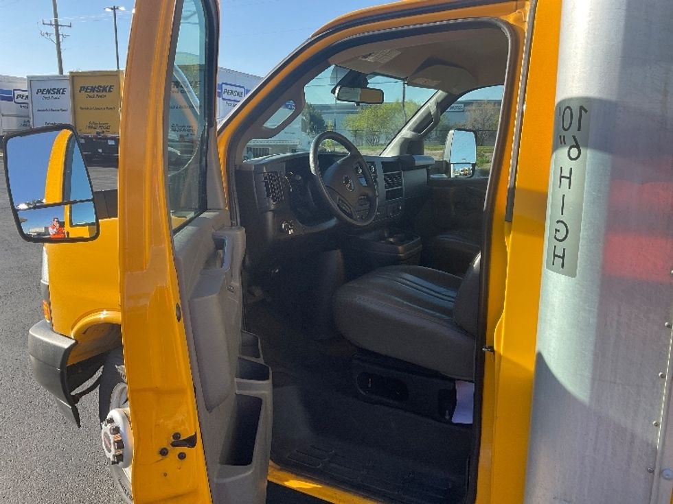 Light Duty Box Truck-Light and Medium Duty Trucks-GMC-2022-Savana G33903-Boise-ID-93,379\n\t\tmiles-$ 28,250 - Image 15