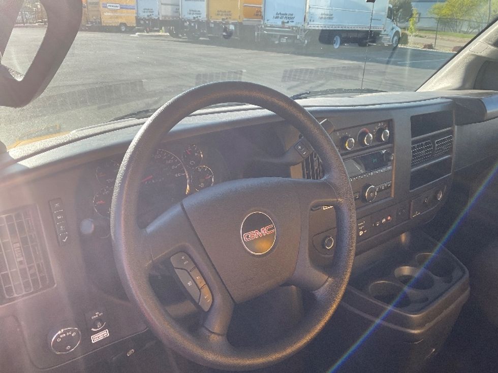 Light Duty Box Truck-Light and Medium Duty Trucks-GMC-2022-Savana G33903-Boise-ID-93,379\n\t\tmiles-$ 28,250 - Image 16