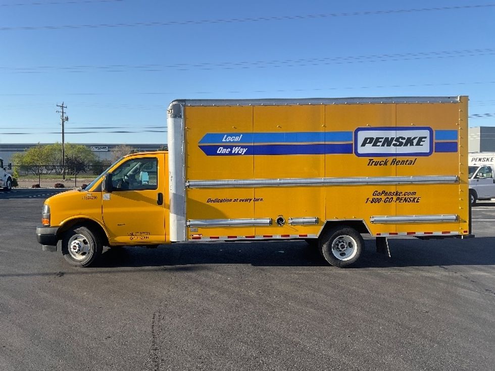 Light Duty Box Truck-Light and Medium Duty Trucks-GMC-2022-Savana G33903-Boise-ID-93,379\n\t\tmiles-$ 28,250 - Image 4