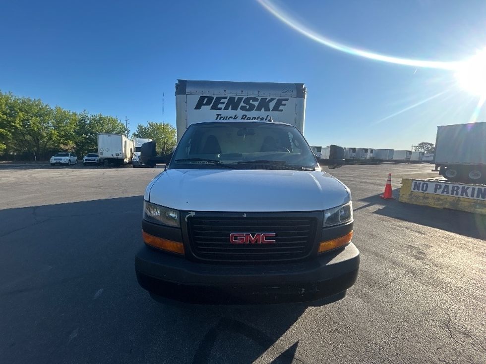 Light Duty Box Truck-Light and Medium Duty Trucks-GMC-2022-Savana G33903-Brook Park-OH-61,373\n\t\tmiles-$ 36,500 - Image 2