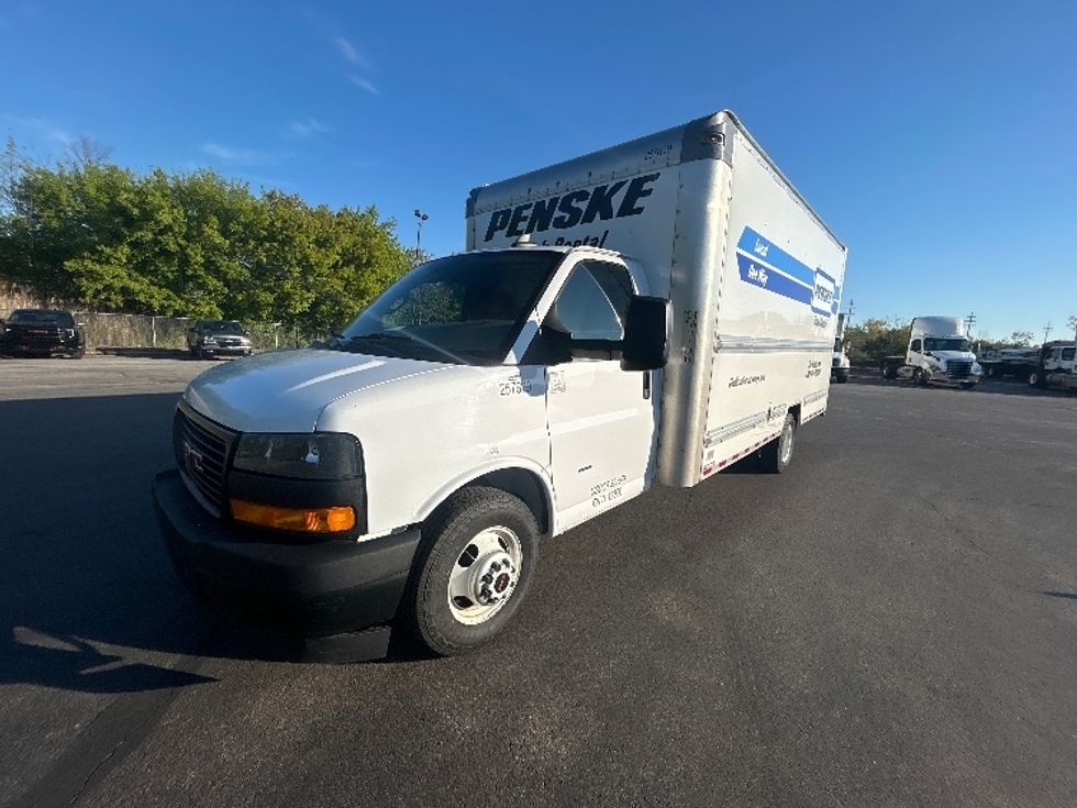 Light Duty Box Truck-Light and Medium Duty Trucks-GMC-2022-Savana G33903-Brook Park-OH-61,373\n\t\tmiles-$ 36,500 - Image 3
