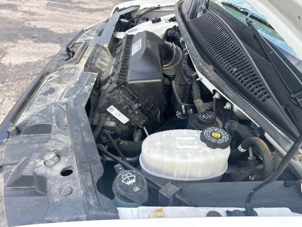 Light Duty Box Truck-Light and Medium Duty Trucks-GMC-2022-Savana G33903-Brook Park-OH-62,132\n\t\tmiles-$ 38,500 - Image 24