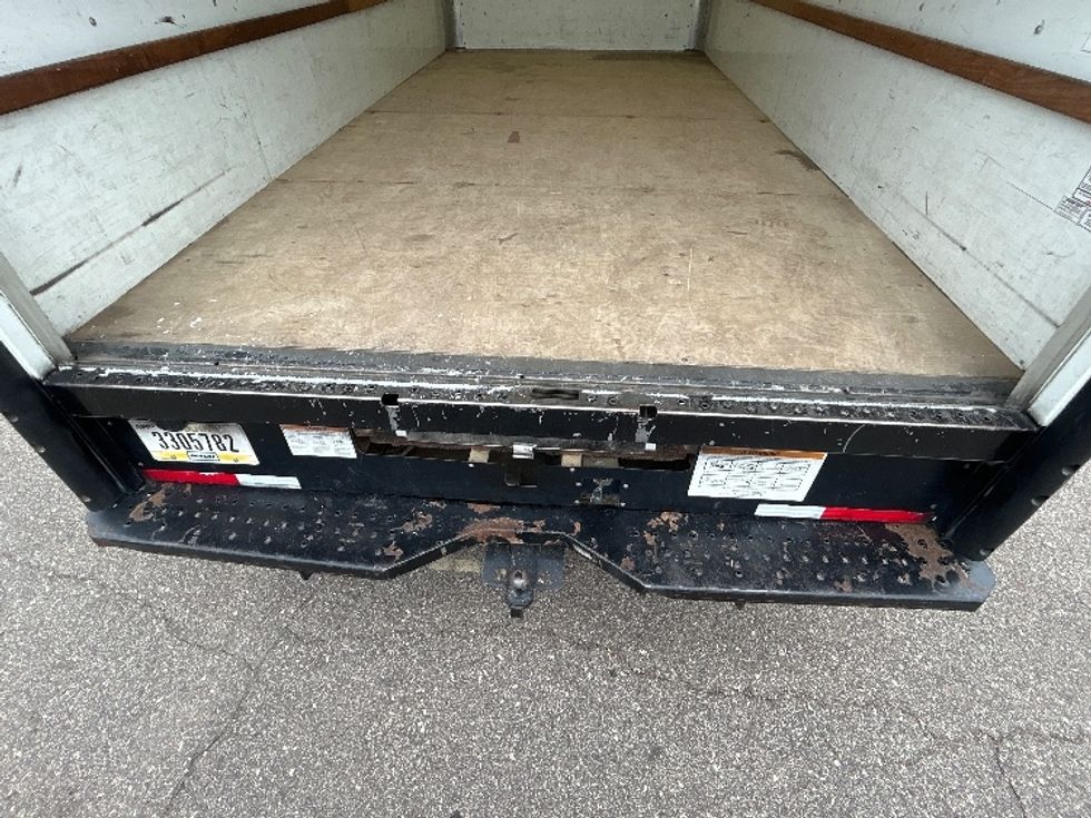 Light Duty Box Truck-Light and Medium Duty Trucks-GMC-2022-Savana G33903-Brooklyn Park-MN-100,298\n\t\tmiles-$ 32,500 - Image 10
