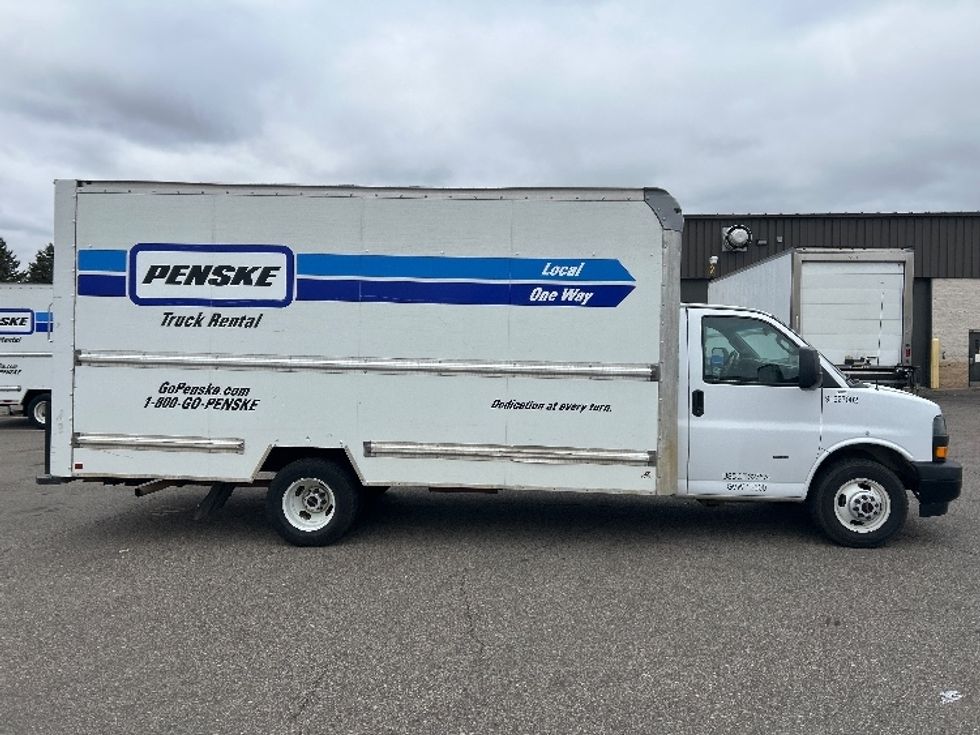 Light Duty Box Truck-Light and Medium Duty Trucks-GMC-2022-Savana G33903-Brooklyn Park-MN-100,298\n\t\tmiles-$ 32,500 - Image 14