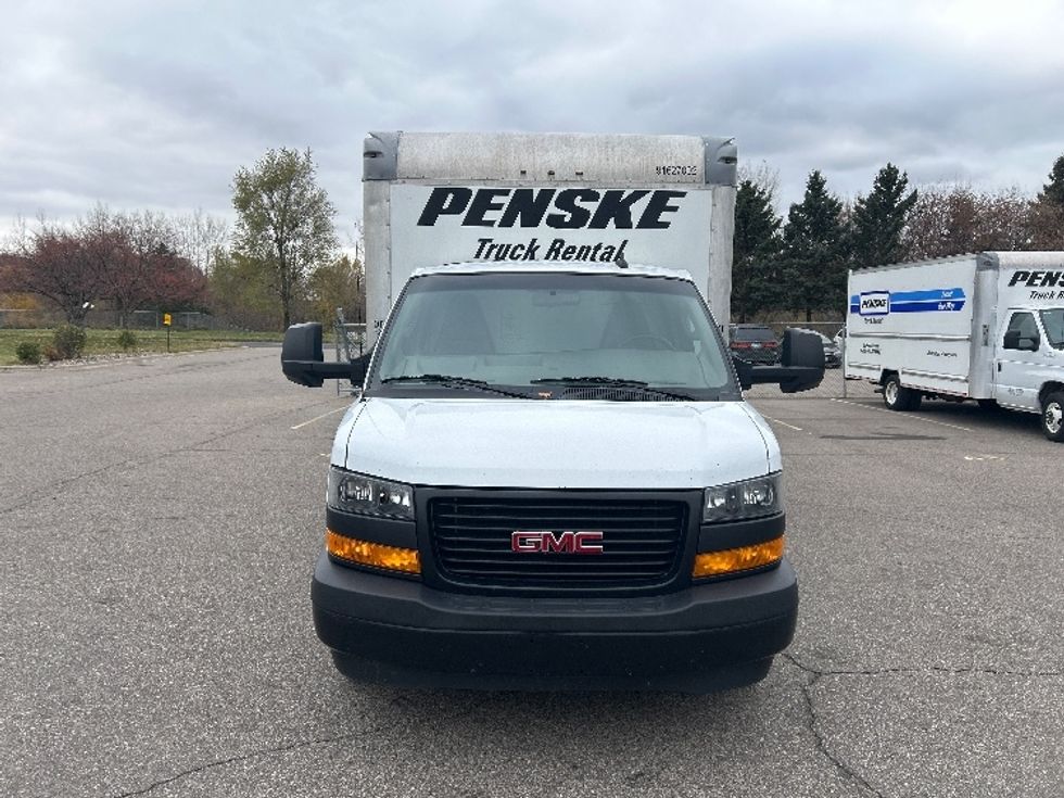 Light Duty Box Truck-Light and Medium Duty Trucks-GMC-2022-Savana G33903-Brooklyn Park-MN-100,298\n\t\tmiles-$ 32,500 - Image 2