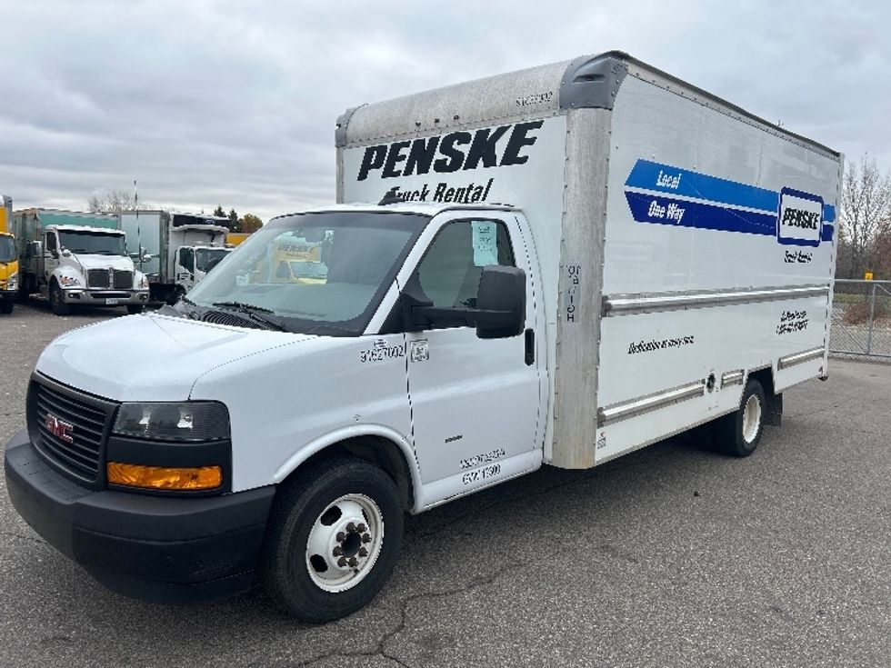 Light Duty Box Truck-Light and Medium Duty Trucks-GMC-2022-Savana G33903-Brooklyn Park-MN-100,298\n\t\tmiles-$ 32,500 - Image 3
