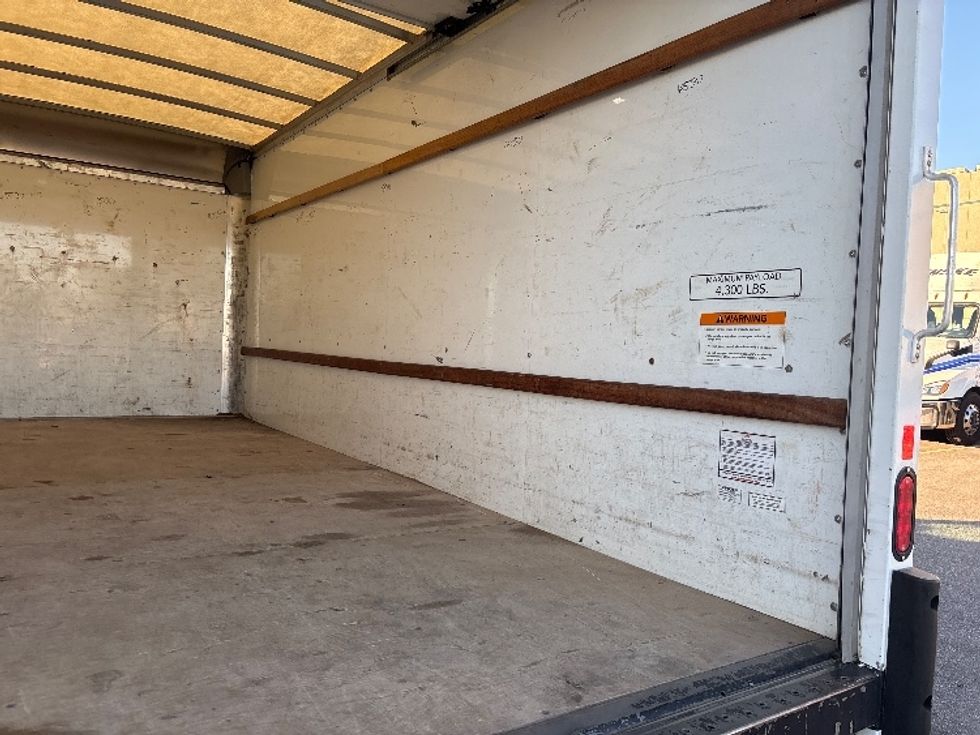 Light Duty Box Truck-Light and Medium Duty Trucks-GMC-2022-Savana G33903-Brooklyn Park-MN-127,058\n\t\tmiles-$ 27,250 - Image 12