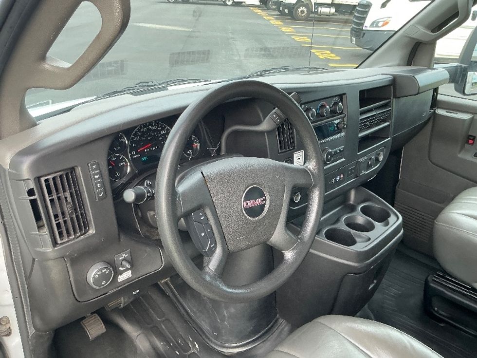 Light Duty Box Truck-Light and Medium Duty Trucks-GMC-2022-Savana G33903-Brooklyn Park-MN-128,173\n\t\tmiles-$ 26,750 - Image 17
