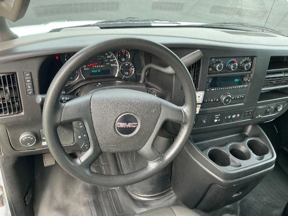 Light Duty Box Truck-Light and Medium Duty Trucks-GMC-2022-Savana G33903-Brooklyn Park-MN-128,173\n\t\tmiles-$ 26,750 - Image 18